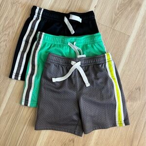 Bundle 3 Pairs of Mesh Athletic Shorts 2T Carter’s